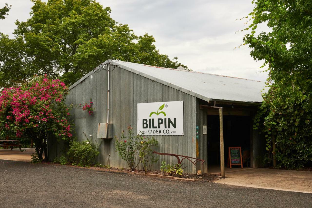 Mountain Sojourn - Tranquil Kurrajong Getaway Apartment Exterior photo